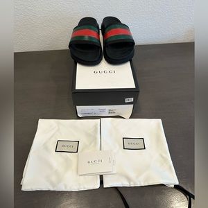 Men Gucci slides